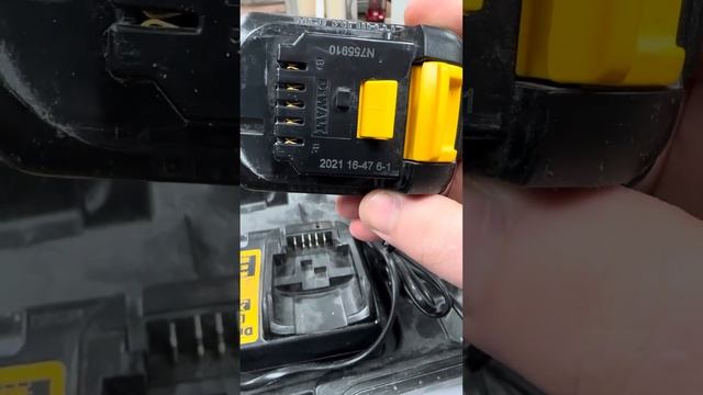 Шуруповерт Dewalt DCD710-KS смотреть онлайн