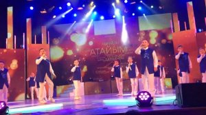 Хасан и Зиля Усмановы Песня про родителей .Детский хор