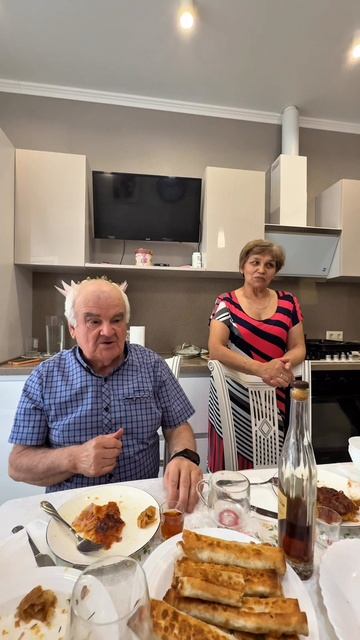 На эти майские мы поехали к папе. К родным. Просто побыть вместе. смотреть онлайн