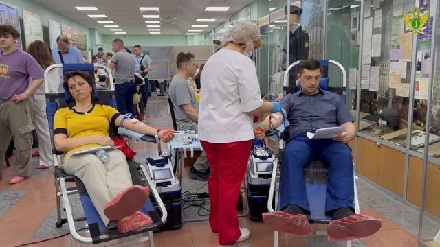 Сегодня в центральном аппарате ФССП России прошла благотворительная донорская акция по сдаче крови смотреть онлайн