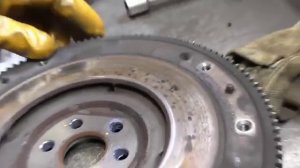 Часть 1 . ВАЗ Залёгшие поршневые кольца. Нет компрессии на одном цилиндре. Небольшой расход масла.