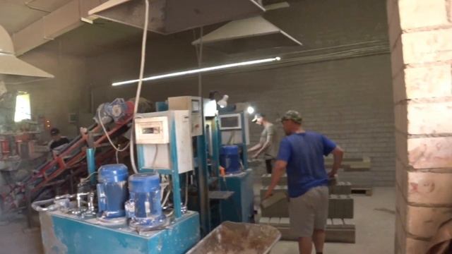 Производство и кирпич