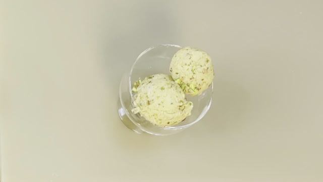 Домашнее мороженое с фисташкой