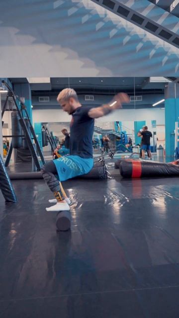 Попробуйте повторить этот челлендж с валиком