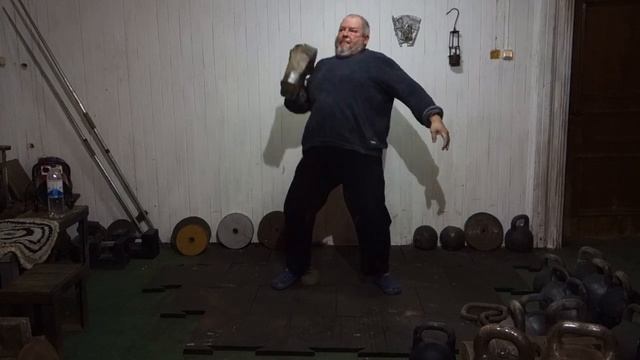 НАКОВАЛЬНЯ 37,5 КГ В СТОЙКУ ХВАТОМ ЗА РОГ 37,5 KG ANVIL ONE HAND DEAD смотреть онлайн