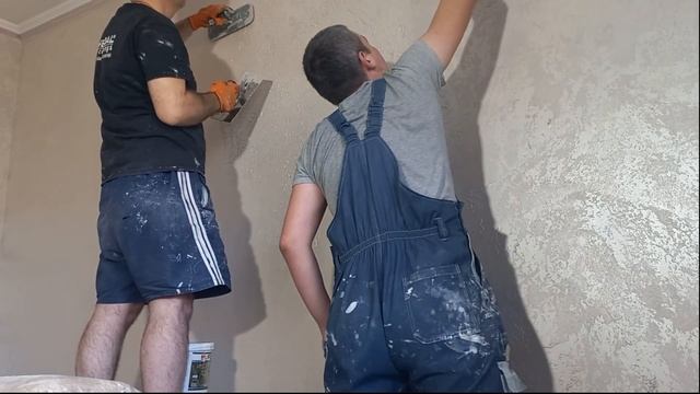 Оригінальне поєднання фактури гротто і декораитвної ?