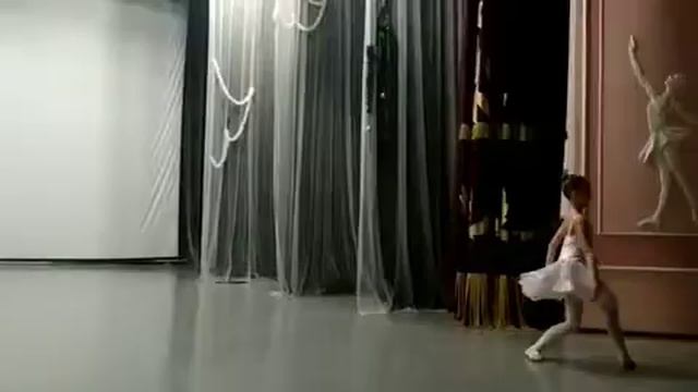 Семенова Маріель, друга варіація Тіні щ балету 