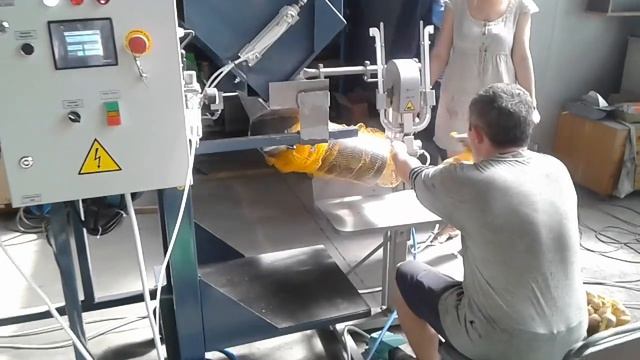 Машина для фасовки и упаковки картофеля в сетку произ? смотреть онлайн