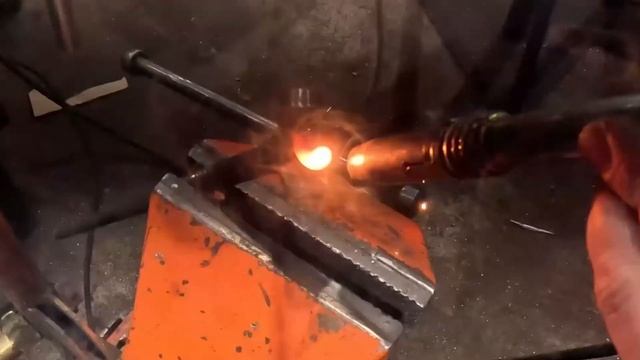 Как сделать мощные струбцины своими руками за час