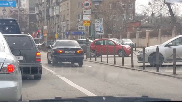 09.03.2016 КИЕВ Жилянская нарушители на общественной полосе смотреть онлайн