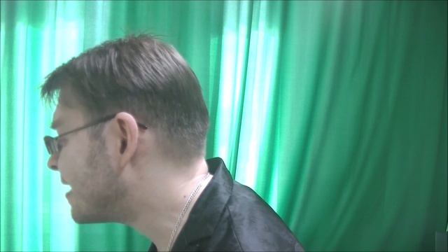 Максим Сафиулин - "ХОЛОДНЫЙ ГОРОД НЕ ВЕРИТ В СКАЗКИ..." (авторская песня) смотреть онлайн