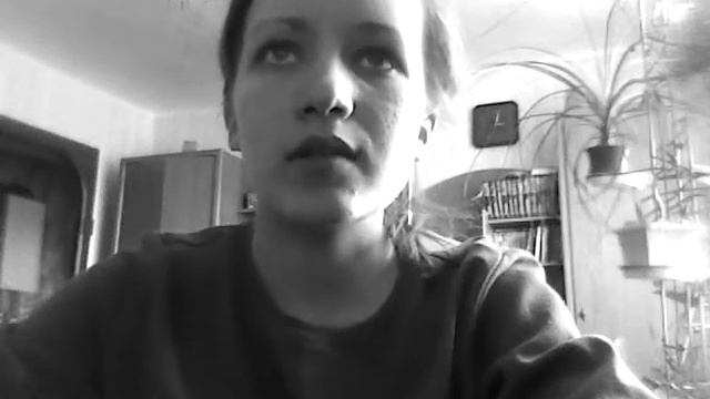 А у самих голоса пропитаны фальшью...