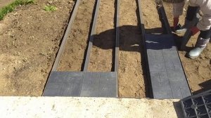 Делаем дорожку из полимер-песчаной плитки