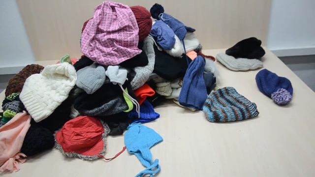 WOOCAP. Шапки мікс. Лот - 2. Вага  - 16 кг.