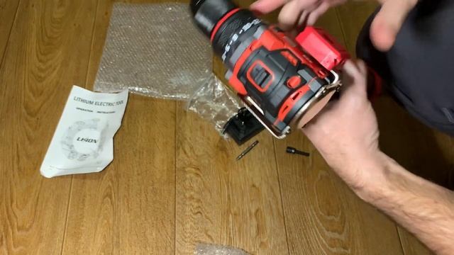 Електродриль/шуруповерт з AliExpress дешево і сердито смотреть онлайн