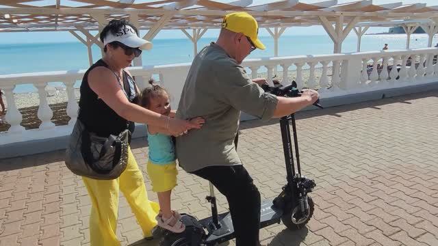 Доехали только до Архипо-осиповки 🤷♀️ всё супер 👍, но очень жарко 🥵 смотреть онлайн