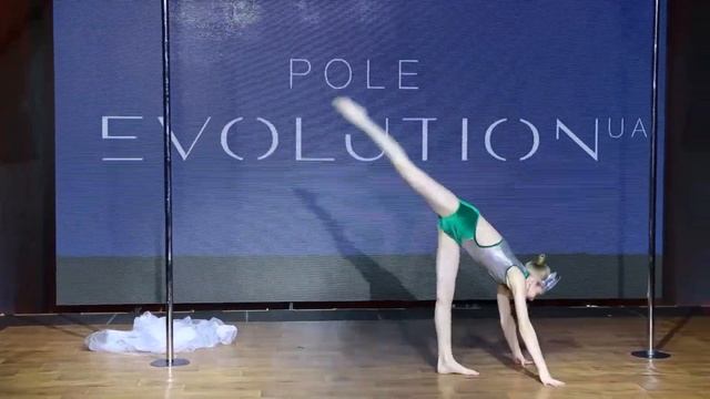 Буряк Катя Pole Art Дети 8-10 лет Профессионалы смотреть онлайн