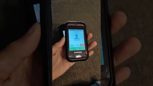 входящие звонки samsung C3300K and Nokia 1209 смотреть онлайн