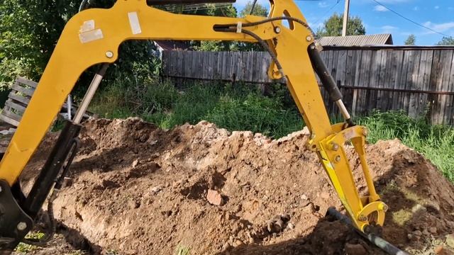 Миниэкскаватор Риппа R-319. Работаем.