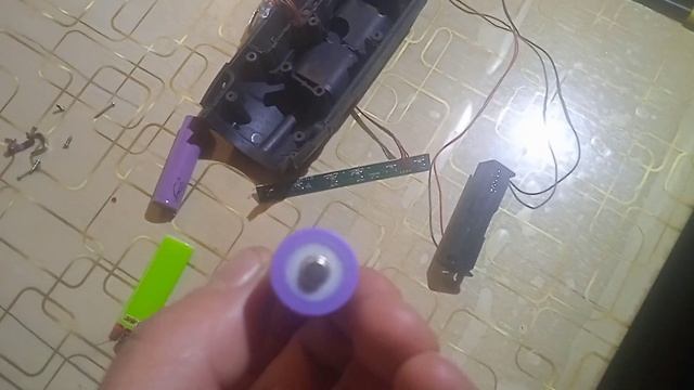 замена аккумулятора на портативной колонке без точеч? смотреть онлайн