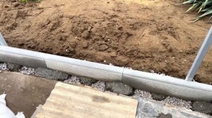 Как правильно и быстро установить поребрик? Установка