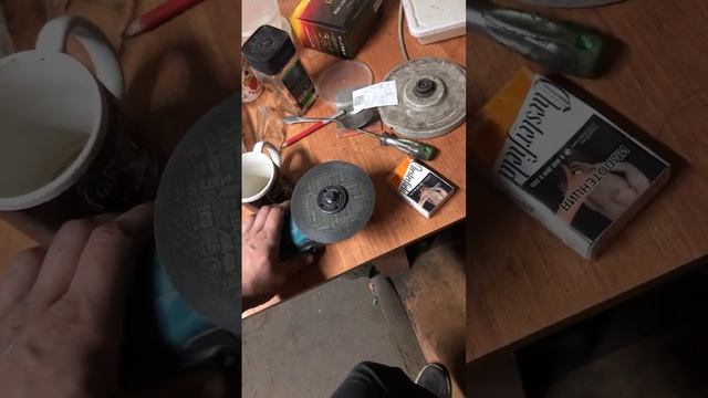 Щелкает редуктор ушм . Нужна помощ смотреть онлайн