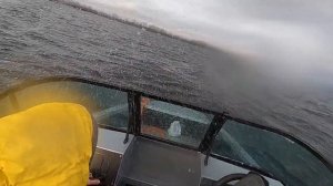 Взяли у папы лодку 2... Волжанка 46 по волне. Самара, нояб?