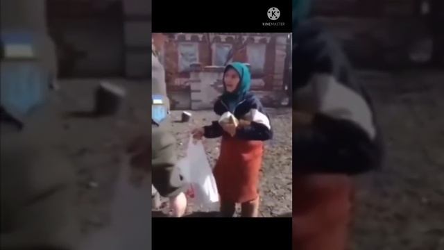 Старушка и знамя Победы смотреть онлайн