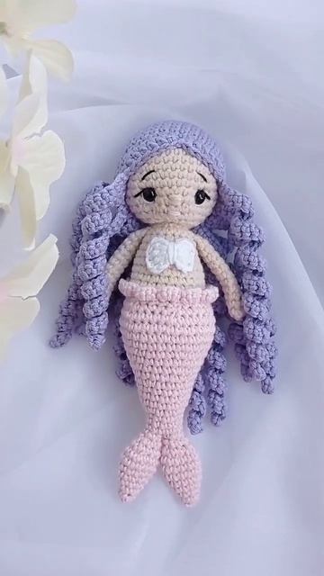 Очаровательная русалочка 🤍💖💜 #игрушки#вязаныеигрушки#амигуруми#вязанаякукла#кукла#русалочка#русалка смотреть онлайн