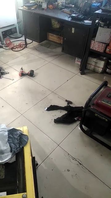 Как чихает генератор? Будь здоров Геннадий! смотреть онлайн