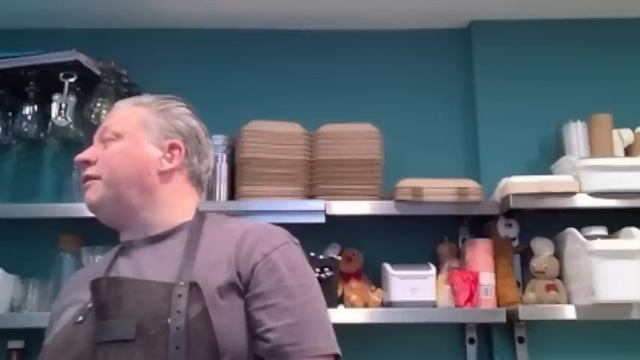 Дорогой мой! Раз ты без мамы не можешь, тебе лучше пере? смотреть онлайн