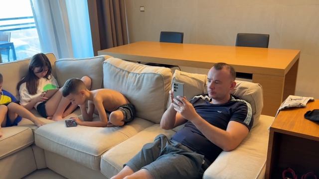 Дубай / ОАЕ 2025 .Огляд готелю Radisson Blu  Residence Apartments , Dubai Marina