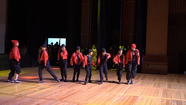 Коллектив XAYMAXAN DANCE Современный танец ВИЖУ ЦЕЛЬ, НЕ ВИ? смотреть онлайн