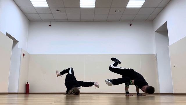 Брейк данс 2023 смотреть онлайн