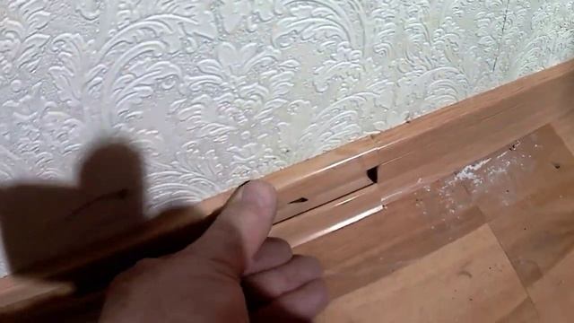 Как монтируются плинтуса с кабель-каналом. смотреть онлайн