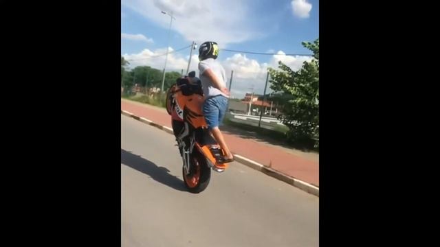 Покатушки по городу на мотоциклах МотоСпорт смотреть онлайн