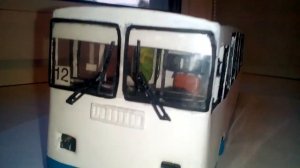 Модель троллейбуса ЗиУ 682Г в масштабе 1:43