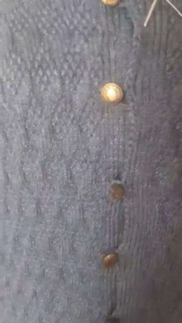 Кардиган своими руками #shorts #вязание #кардиган #кардиганспицами #рукоделие смотреть онлайн