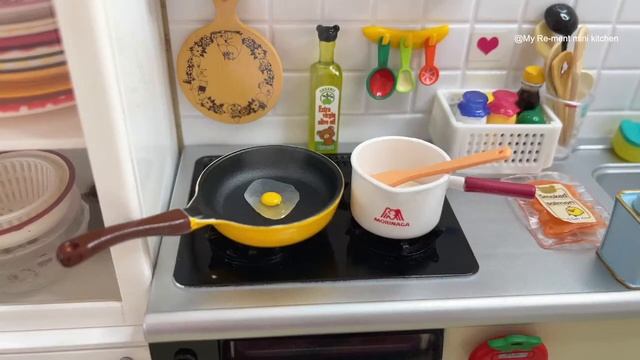 Re-ment mini kitchen cooking compilation ASMR Mini kitchen set смотреть онлайн