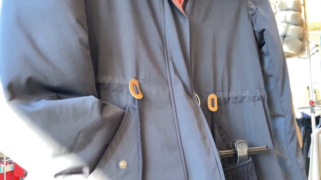 что итальянки покупают на рынке: трикотаж , меховые изделия смотреть онлайн