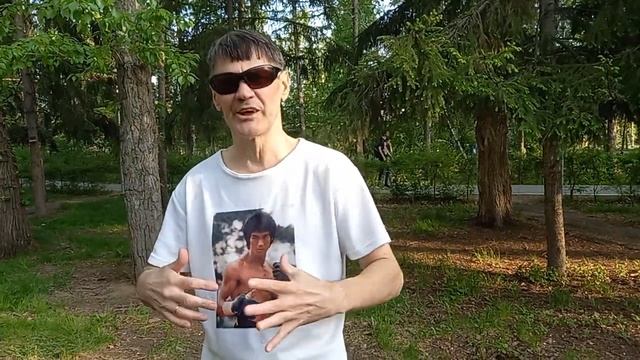 Предугадать удар рукой с разворота . Блок и удары нога? смотреть онлайн