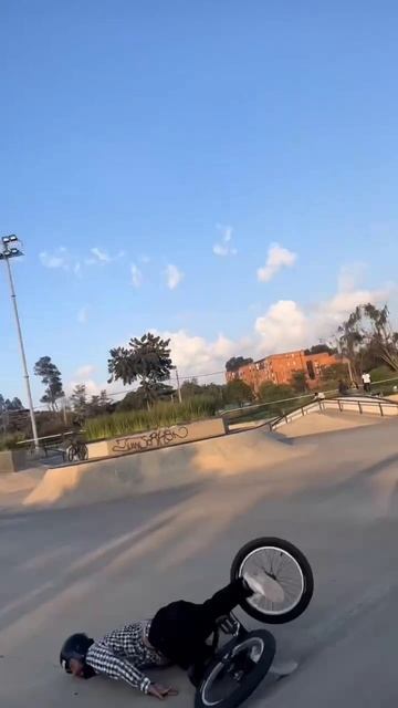 Не докрутил# лицо# асфальт#