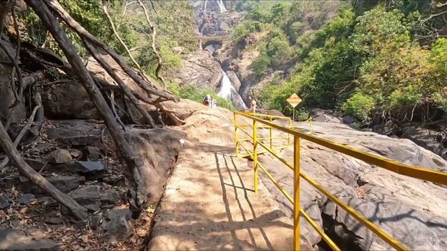 Поехали на самый большой водопад в Индии. Дудхсагар смотреть онлайн