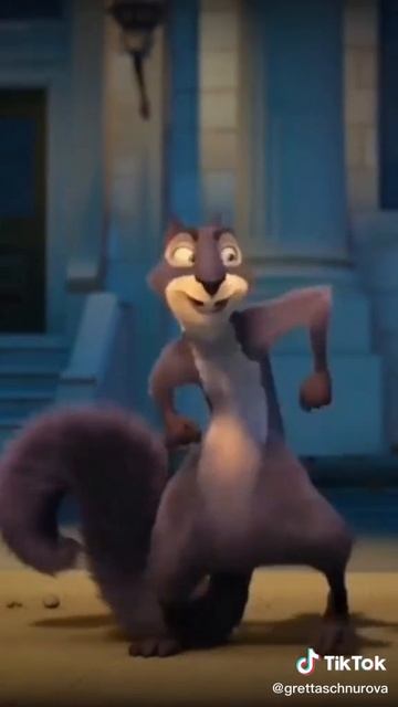 ёжик в кедах