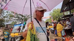 Накупили сумки овощей и фруктов! Субботний овощной рынок в Путтапарти. Индия. (1)