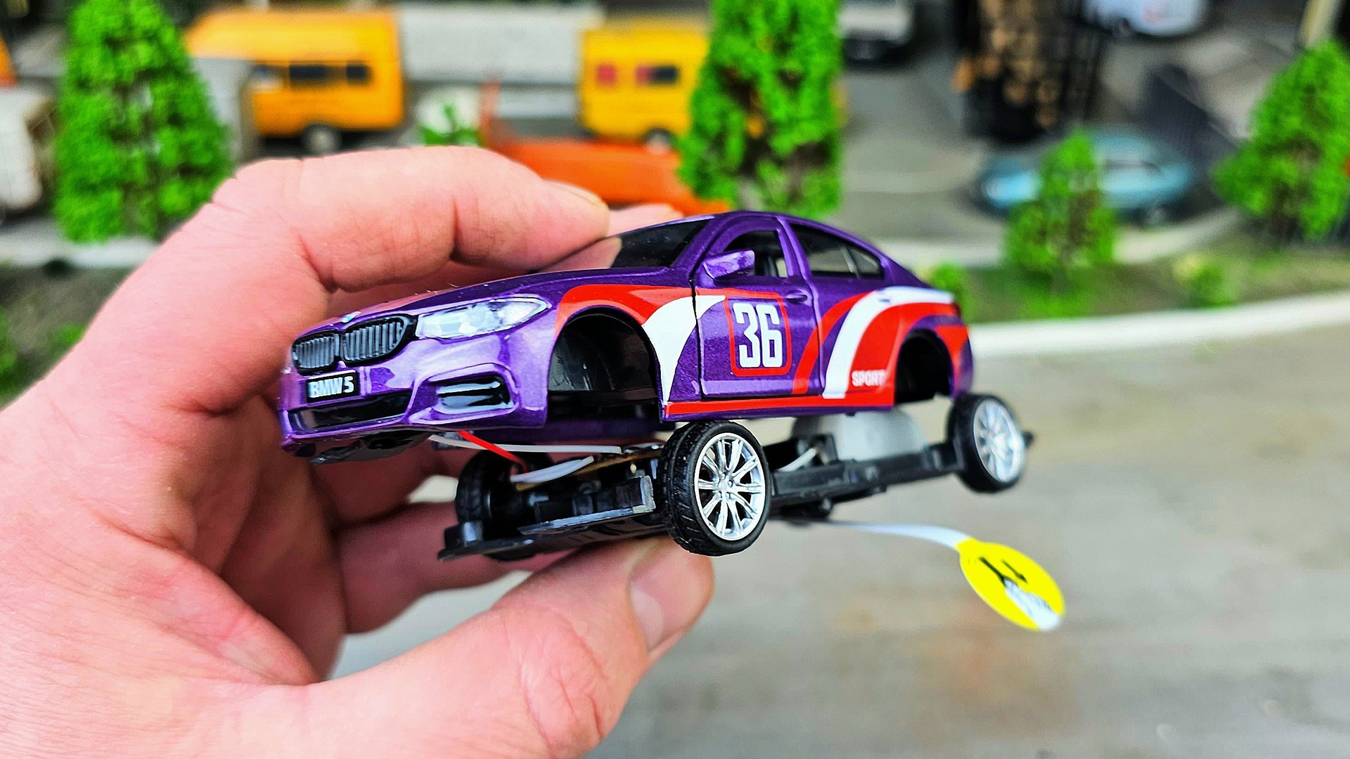 Ремонт машинки BMW модель Технопарк. Про машинки