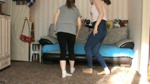Йога челлендж с подружкой