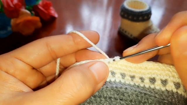 Yana bir Etikcha to‘qish 3-6 oylik chaqaloqlar uchun. Крючокда Этикча тýқиш. Вязание пинетки-сапожк смотреть онлайн