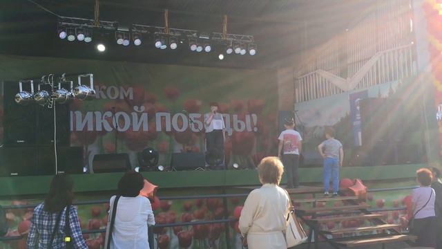 Ольга Донская на праздновании 9-го мая в Щёлково смотреть онлайн