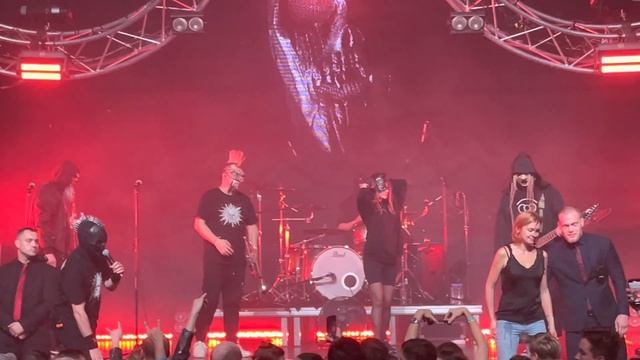 ПНЕВМОСЛОН -Серега "Перед песней" (15.10.2022 - Известия HALL) смотреть онлайн